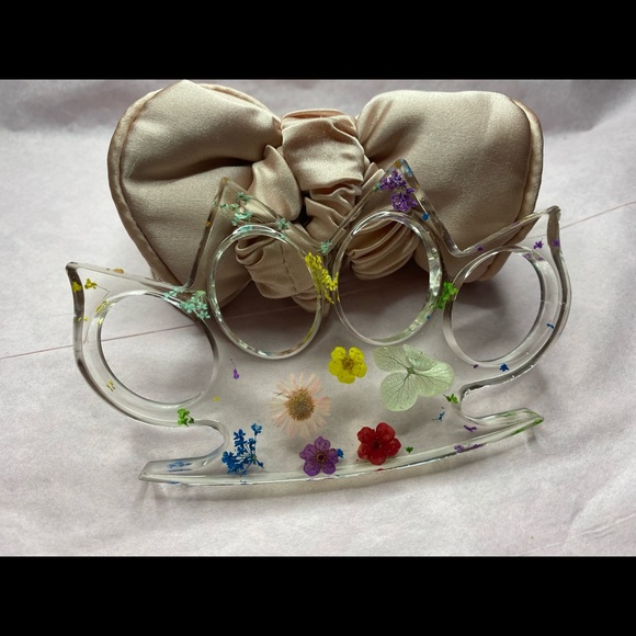 Knuckle Keychain - Picture 2 of 5